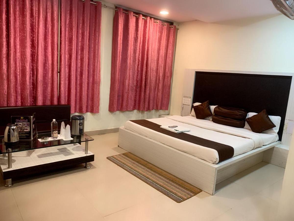 Hotel Payal & Restaurent Пачмарай Экстерьер фото