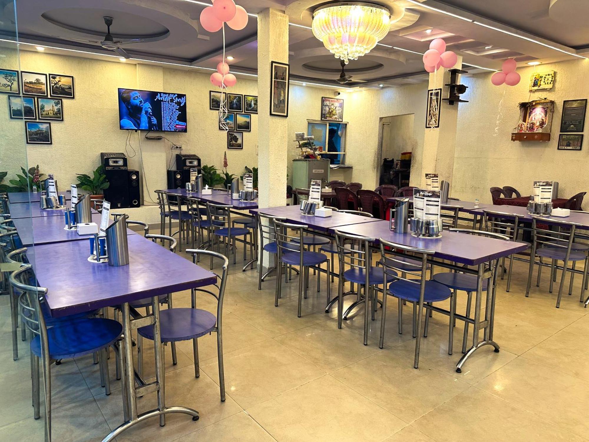 Hotel Payal & Restaurent Пачмарай Экстерьер фото