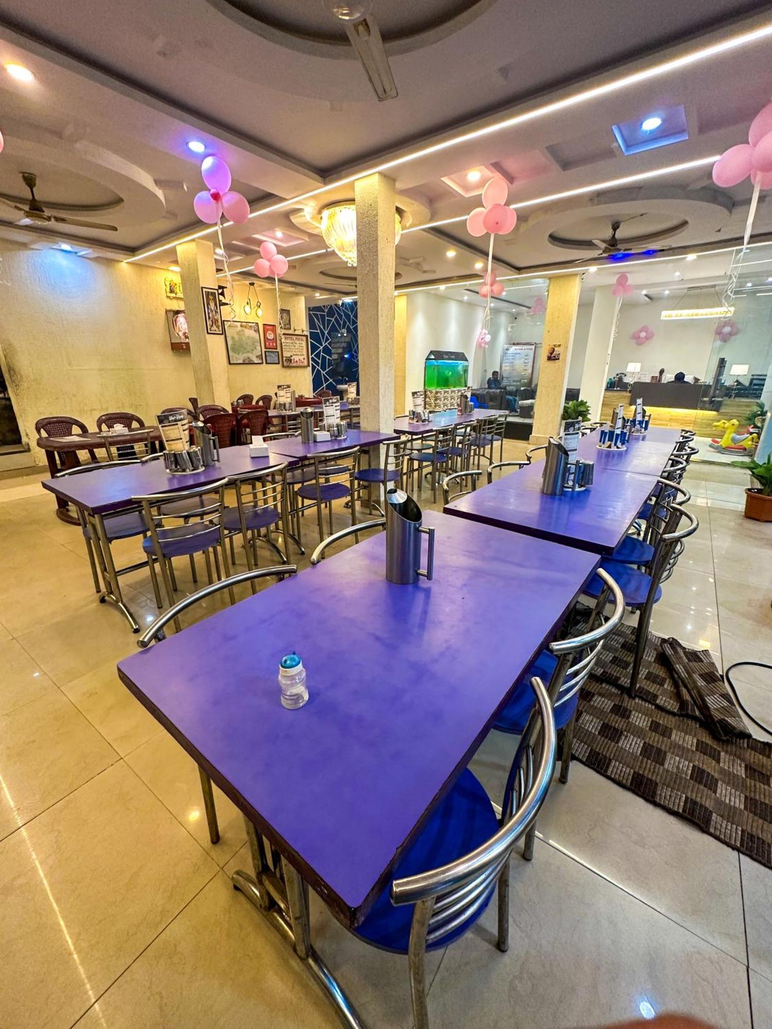 Hotel Payal & Restaurent Пачмарай Экстерьер фото